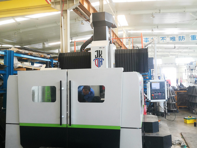 小型數控龍門銑床DHA2315具有什么優勢?